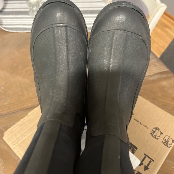 Kid’s muck black boots - Picture 6 of 7